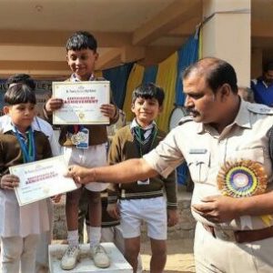 Students felicitated by Police Head